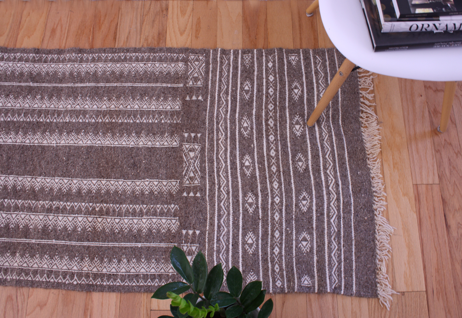 Tapis de couloir en laine, gris à motifs blancs