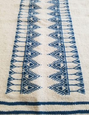 Alternative view of Margoum tunisien - Tapis laine naturelle motifs bleus 4.4'x6.2'